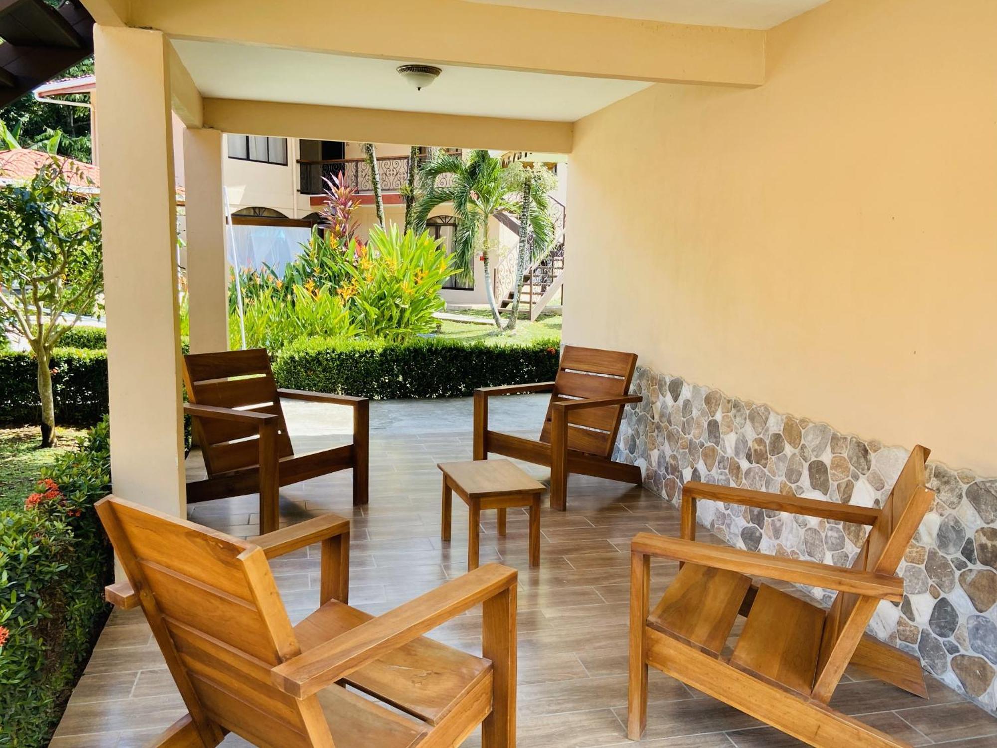 Bungalows Malu Cahuita Exterior photo